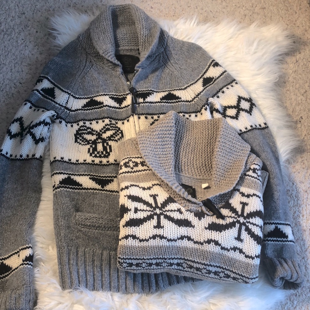 TNA Lambswool Sweater Lot of 2 - Picture 1 of 1